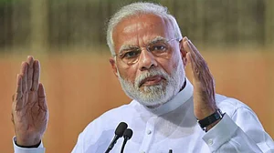 मोदी सरकार में और गहराएगा नौकरियों का संकट! 4 साल में 37 फीसदी कम होंगे रोजगार, जानें किस सेक्टर पर पड़ेगी मार