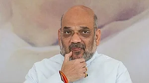 अमित शाह की रैली के लिए दादरा-नगर हवेली की फैक्ट्रियों को भीड़ भेजने का नोटिस, वर्ना काट दी जाएगी बिजली