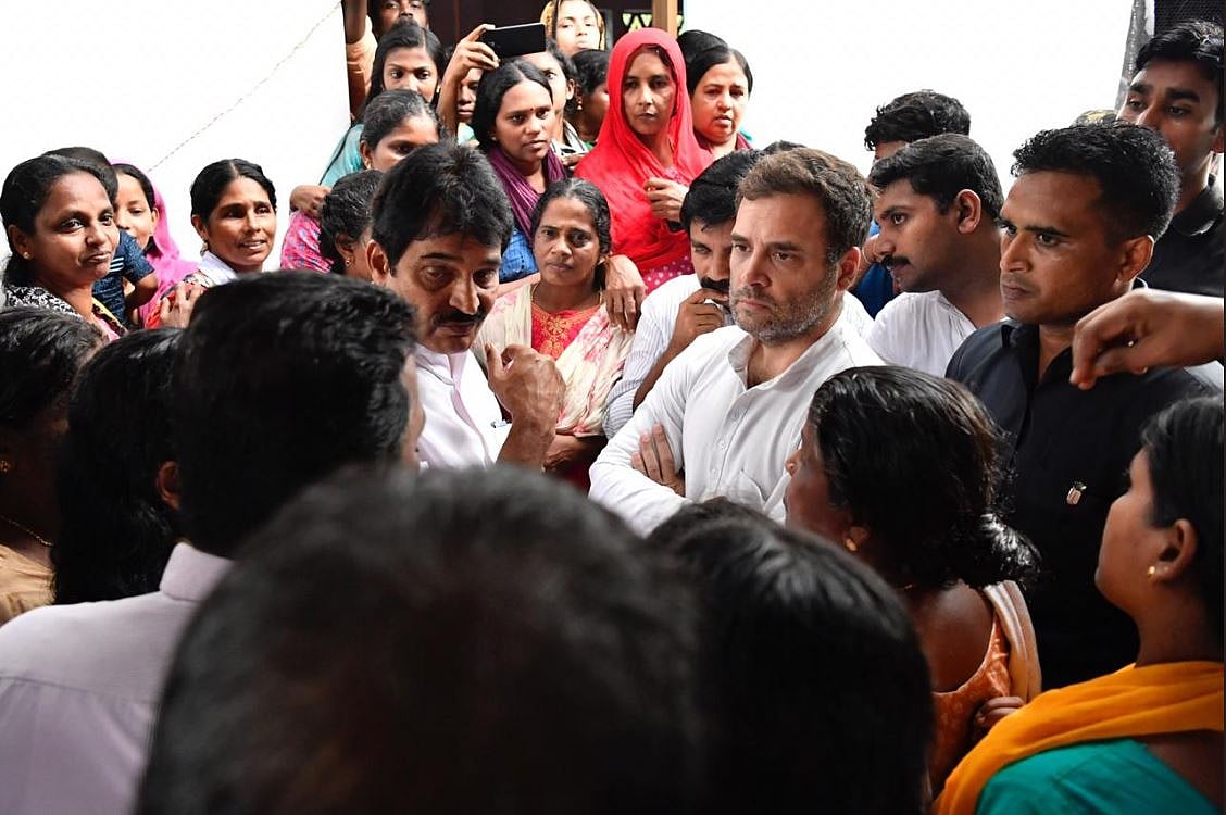 केरल में बाढ़ से लोग बेहाल, वायनाड पहुंचे  राहुल गांधी, राहत शिविरों में बाढ़ पीड़ितों का जाना हाल