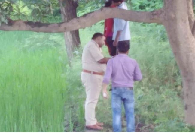 नवजीवन बुलेटिन: पेड़ से लटका मिला प्रेमी जोड़ा और पाकिस्तान ने फिर किया सीज फायर उल्लंघन, 1 भारतीय जवान शहीद