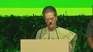 बड़ी खबर LIVE: राजीव गांधी को मिला था प्रचंड बहुमत पर कभी भी लोगों में भय का माहौल नहीं बनाया: सोनिया गांधी