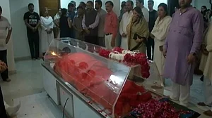 मोदी, आडवाणी, मनमोहन, सोनिया और राहुल समेत कई दिग्गजों ने सुषमा को दी श्रद्धांजलि, ये नेता नहीं रोक पाए अपने आंसू