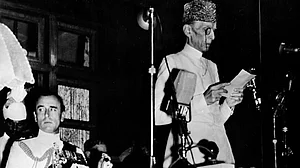भारत के साथ ही आजाद हुआ था पाकिस्तान, क्या अलग दिखने की जिद में 15 अगस्त से मुंह मोड़ लिया?