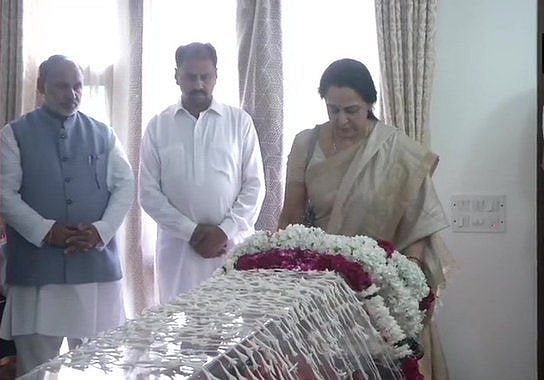 मोदी, आडवाणी, मनमोहन, सोनिया और राहुल समेत कई दिग्गजों ने सुषमा को दी श्रद्धांजलि, ये नेता नहीं रोक पाए अपने आंसू