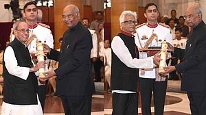 भारत रत्न से सम्मानित हुए प्रणब मुखर्जी, जनसंघ के नानाजी देशमुख और भूपेन हजारिका को भी सम्मान