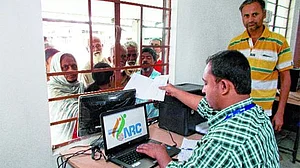 कल आ जाएगा एनआरसी का आखिरी ड्राफ्ट, जानें कौन बचेगा और किसे छोड़ना होगा घर-बार