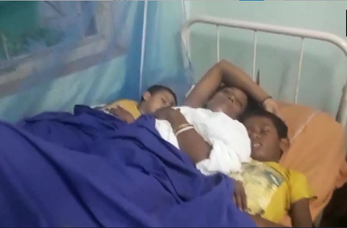 नवजीवन बुलेटिन: बंगाल में जन्माष्टमी महोत्सव के दौरान हादसे में 4 लोगों की मौत और तमिलनाडु में घुसे लश्कर के 6 आतंकी, 4 खबरें