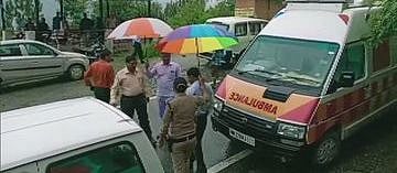 उत्तराखंड: टिहरी गढ़वाल में स्कूल बस के खाई में गिरने से 7 बच्चों की दर्दनाक मौत, 18 बच्चे थे सवार