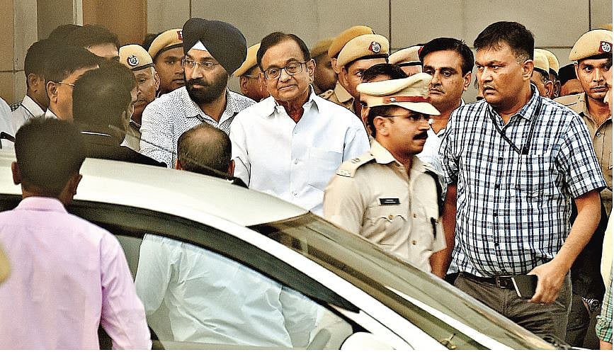 खरी-खरीः आंतरिक इमरजेंसी’ के दौर से गुजरता मोदी का ‘नया भारत’