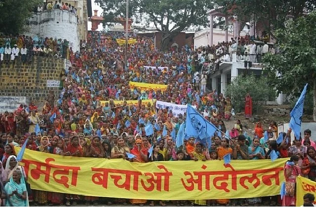 सबकुछ ‘लुटाने’ वाले बांध प्रभावितों के साथ हो रही है राजनीति, अभी भी जानबूझकर जिद पर अड़ा है गुजरात