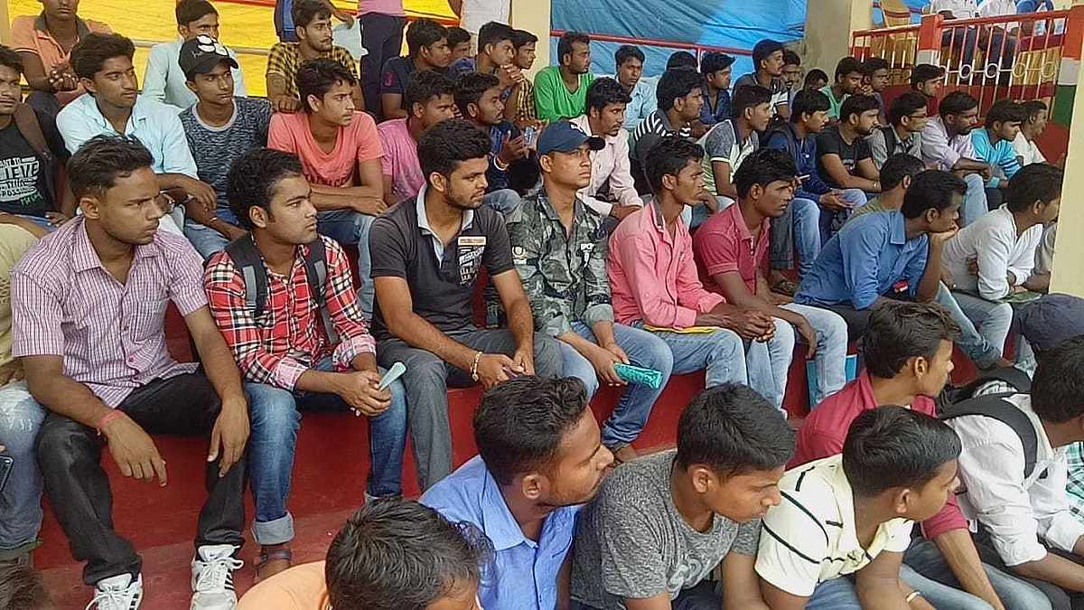 बीजेपी ने राजनीतिक फायदे के लिए पूरे देश में बनाया नफरत का माहौल, अब युवाओं पर बड़ा दायित्व