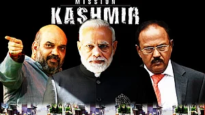 शाह एंड कंपनी ने ऐसे दिया मोदी के ‘मिशन कश्मीर’ को अंजाम, ‘टॉप सीक्रेट’ तरीके से हुए सारे काम