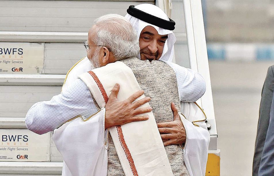 ‘अंतरराष्ट्रीय स्तर पर हालात  भले पक्ष में हों, लेकिन अपने ही अहाते में  सुलग रही हैं कई चिंगारियां’