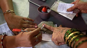 चार राज्यों में उपचुनाव की घोषणा, जानिए कहां कब होगी वोटिंग