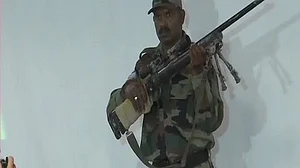 वो बंदूक जिसको देखकर उड़ गए सुरक्षाबलों के होश और लेना पड़ा अमरनाथ यात्रियों को वापस बुलाने का फैसला