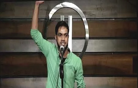 EXCLUSIVE: मिलिए उस शायर से जिसने पन्नों पर मॉब लिंचिंग को ऐसे उकेरा कि ‘भीड़’ भी सोचने को हुई मजबूर