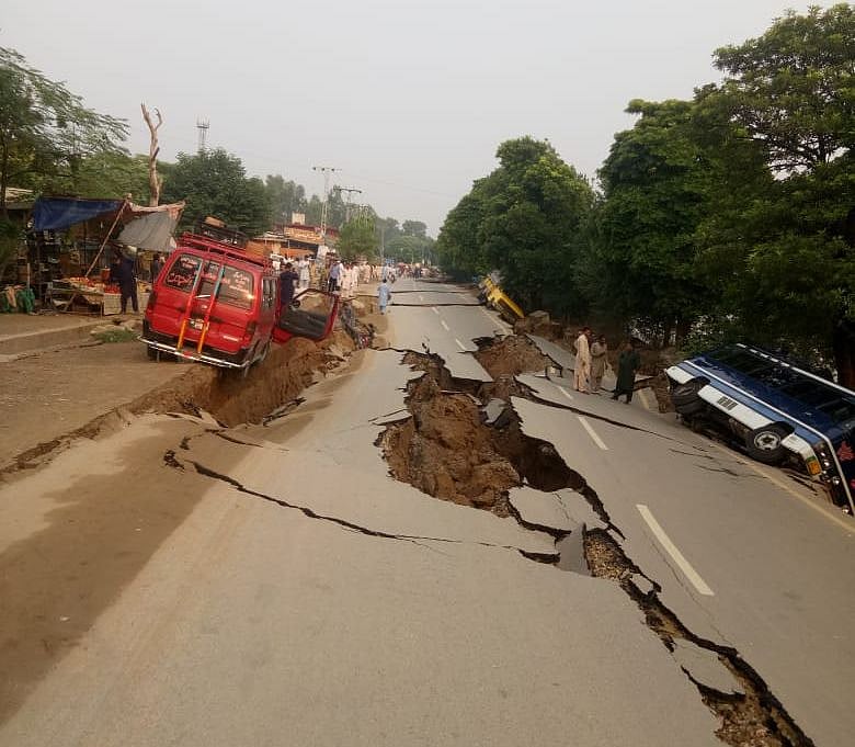बड़ी खबर LIVE: ट्रंप ने पीएम मोदी को बताया भारत का पिता,  ट्रेड डील पर बातचीत जारी