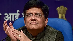 न्यूटन के आविष्कार को आइंस्टीन के नाम करने पर ट्रोल हुए रेल मंत्री पीयूष गोयल