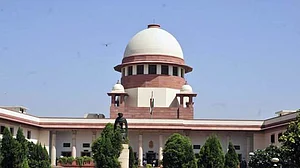 धारा 370: घाटी में हिरासत में लिए गए लोगों पर सुप्रीम कोर्ट का केंद्र, जुवेनाइल जस्टिस बोर्ड को नोटिस