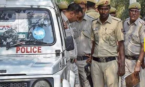 ‘चंद्रकांता’ और ‘श्रीमान-श्रीमती’ की निर्देशिका के बेटे पर लगा पोक्सो एक्ट, मासूम के गाल चूमने पर मचा बवाल