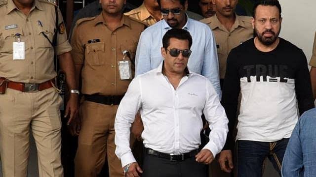 नवजीवन बुलेटिन: जोधपुर कोर्ट में पेश नहीं हुए सलमान खान और गोरखपुर ऑक्सीजन कांड मामले में आरोपमुक्त हुए डॉक्टर कफील