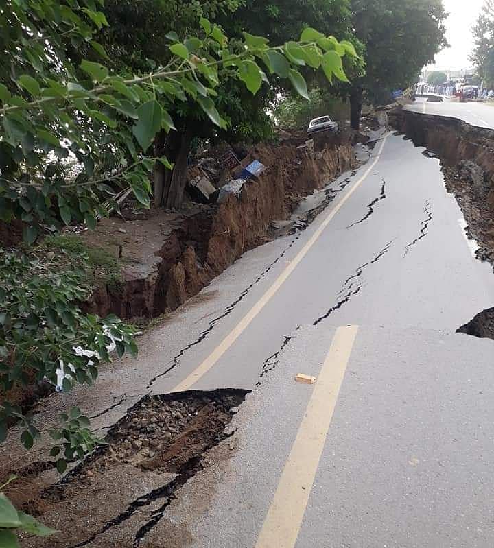 बड़ी खबर LIVE: ट्रंप ने पीएम मोदी को बताया भारत का पिता,  ट्रेड डील पर बातचीत जारी