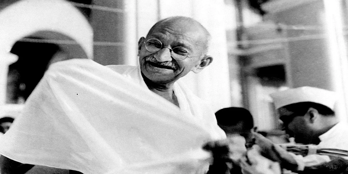 आज इस्तीफा देने वाले अफसरों के भीतर से गांधी ही बोल रहे, देश में जल्द जगेगी चेतना