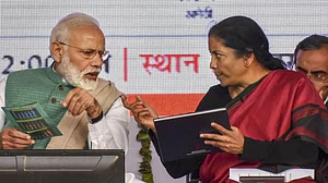 मोदी सरकार के सुधारों से ही हो रहा है अर्थव्यवस्था का सत्यानाश? आगे भी नहीं है बेहतरी की कोई आस