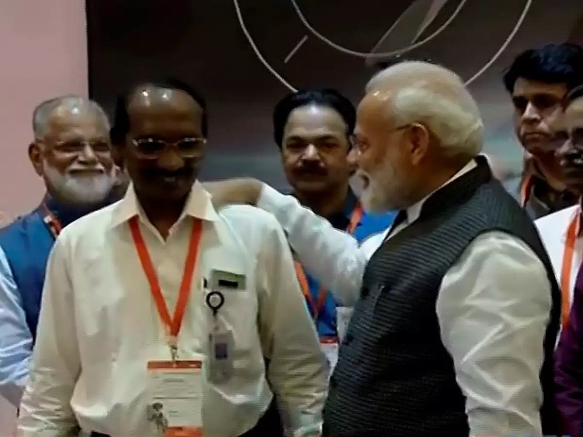 चंद्रयान-2 मिशन पर ISRO को पक्ष विपक्ष सब ने दी बधाई, जानिए किसने क्या कहा  