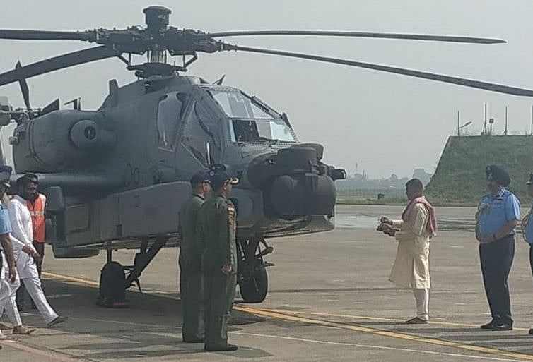 नवजीवन बुलेटिन: भारतीय वायुसेना में शामिल अपाचे हेलीकॉप्टर और जमैका टेस्ट जीतकर सबसे सफल इंडियन कैप्टन बने कोहली