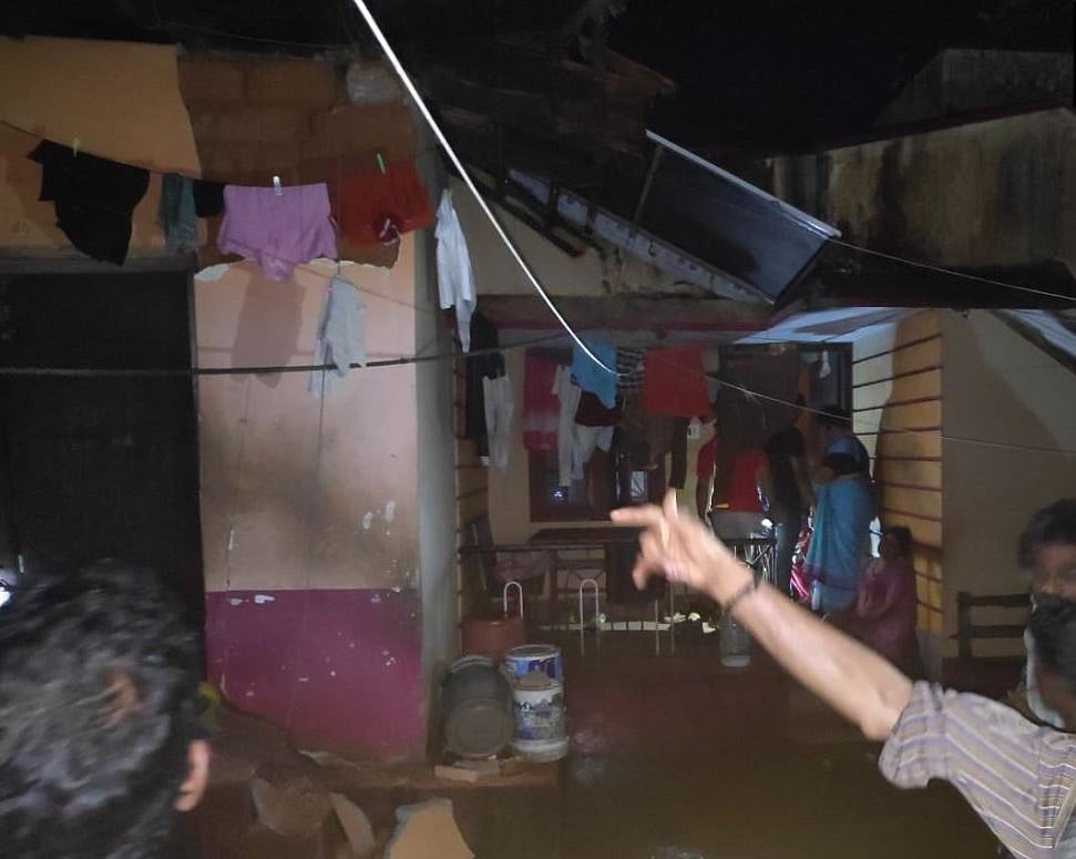 बड़ी खबर LIVE: मैंगलुरू  में मकान की दीवार गिरी, दो बच्चों की मौत, बचाव कार्य जारी