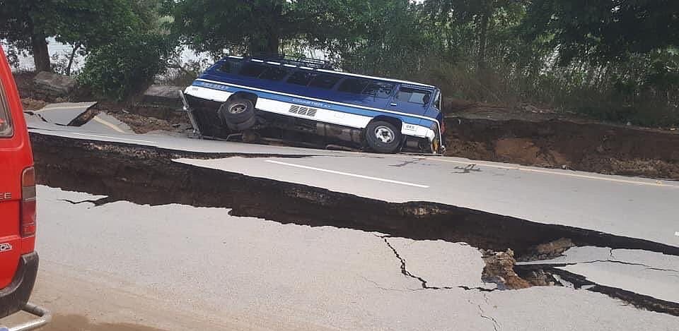 बड़ी खबर LIVE: ट्रंप ने पीएम मोदी को बताया भारत का पिता,  ट्रेड डील पर बातचीत जारी