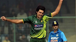 पाकिस्तान के 7 फुट लंबे इस गेंदबाज का दावा, कहा- मैंने बर्बाद किया गौतम गंभीर का करियर