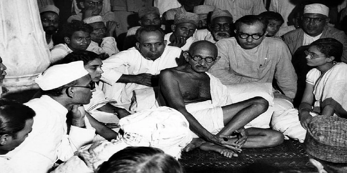 सांप्रदायिक फासीवादियों को बढ़ावा दे रहे उद्योगपति भ्रम में, अंततः यही ताकतें कर देंगी उनका सत्यानाश