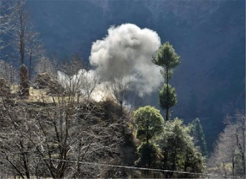 सेना ने PoK में ऐसे तबाह किए ‘आतंक’ के ठिकाने, कई आतंकियों के साथ मारे गए पाक सैनिक, सेना प्रमुख ने की पुष्टि