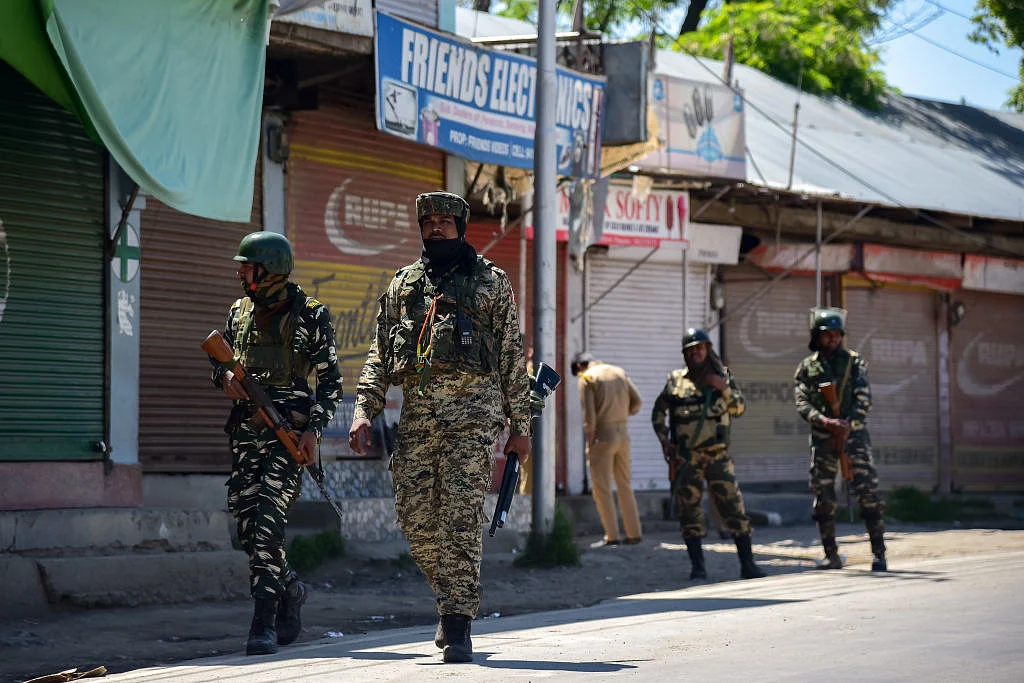 ‘कश्मीर में बीडीसी चुनाव का बेतुका फैसला मौजूदा हालात से ध्यान भटकाने के अलावा कुछ नहीं’