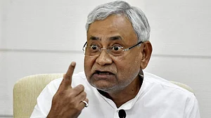 बिहार: पटना में जलभराव के सवाल से पत्रकारों पर भड़के नीतीश कुमार, अब महामारी फैलने की आशंका