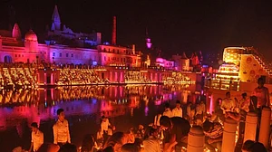 यह हैं आज की खास खबरें: अयोध्या में 5.51 लाख दीप जलेंगे, फ्रेंच ओपन से पी वी सिंधु बाहर