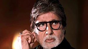 सिनेजीवन: बर्थडे से पहले बिग बी ने किया पहले गुरु को याद और ‘रोम फिल्म फेस्टिवल’ में होगी नवाज़ुद्दीन की फिल्म की स्क्रीनिंग