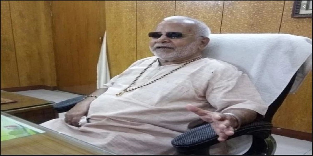 देश भर में चिन्मयानंदों के हवाले उच्च शिक्षा, सरकारी व्यवस्था ध्वस्त होने से ऐसे महंतों की चल निकली