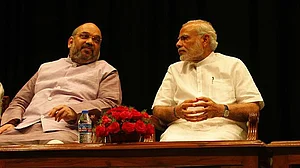‘लहर’ को मात देकर रुख बदलती दिख रही है देश की सियासी हवा-राजनीतिक विमर्श पर भारी आर्थिक चर्चा