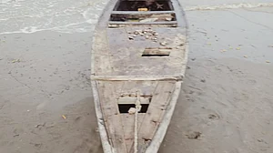 बड़ी खबर LIVE: गुजरात के हरामी नाला से पकड़ा गया पाकिस्तानी नाव, बीएसएफ ने दो मछुआरों को भी दबोचा