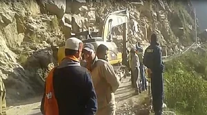 उत्तराखंड: केदारनाथ यात्रा मार्ग पर बोल्डर गिरने से कोहराम, 8 लोगों की दर्दनाक मौत, कई घायल