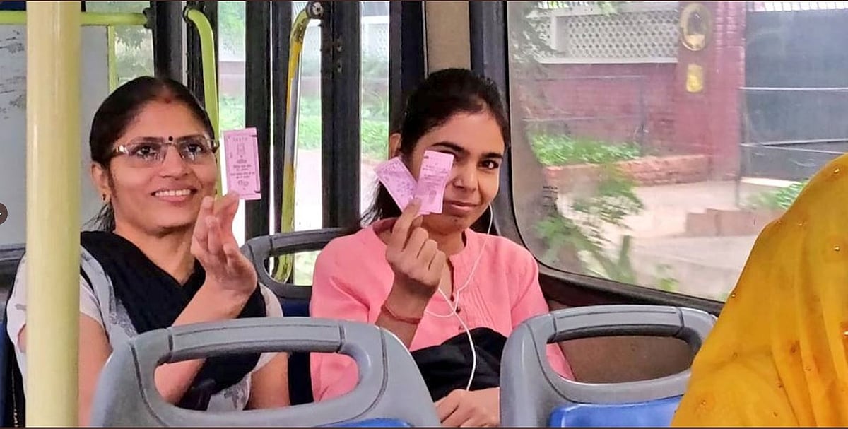 दिल्ली में महिलाओं को भाई दूज का तोहफा, मार्शल तैनाती के साथ DTC बसों में फ्री सफर शुरू