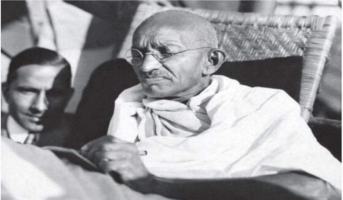 आधे सच के साथ गांधी का नाम लेकर संघ खत्म करना चाहता है गांधी के विचार