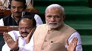 लोकसभा-राज्यसभा टीवी के कर्मचारियों की नौकरी पर अब लटकी तलवार, दोनों चैनल के विलय की तैयारी में सरकार