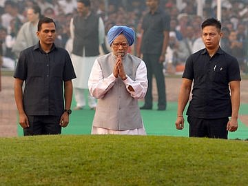 पंडित जवाहर लाल नेहरू की जयंती पर पीएम मोदी, सोनिया गांधी, राहुल गांधी समेत कई नेताओं ने दी श्रद्धांजलि