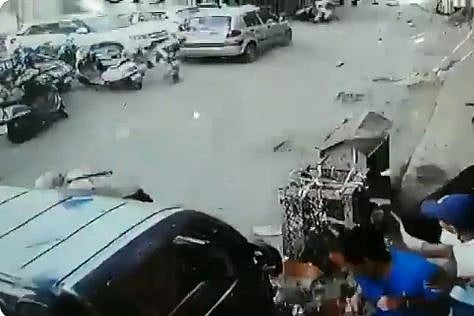 इंफाल IED ब्लास्ट: सामने आया धमाके का CCTV फुटेज, विस्फोट के बाद भागते दिखे सुरक्षा कर्मी