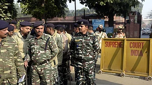 अयोध्या फैसले के मद्देनजर उप्र के कई शहरों में इंटरनेट सेवाएं बंद की गईं, सुरक्षा व्यवस्था चौकस