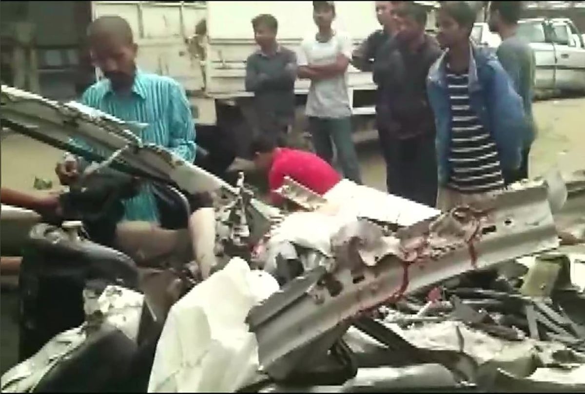 नवजीवन बुलेटिन: असम में कार-ट्रक टक्कर में 8 लोगों की मौत और कांग्रेस ने बीजेपी को बताया किसान विरोधी सरकार